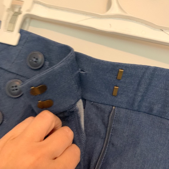 Loft Riviera chambray denim Short size 4 - Picture 4 of 6